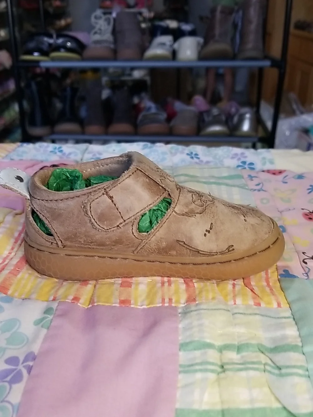 Livie & Luca Tan Brown Map-Embossed Mary Jane Baby Shoes Size 4